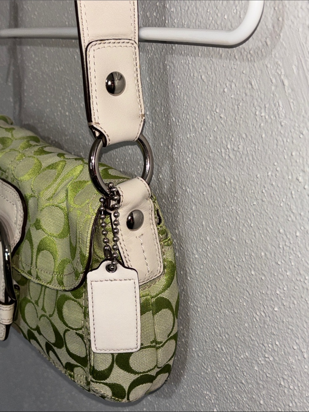 vintage Y2K-era Coach Soho Signature Flap Bag (specifically style F15668) - Picture 7 of 16